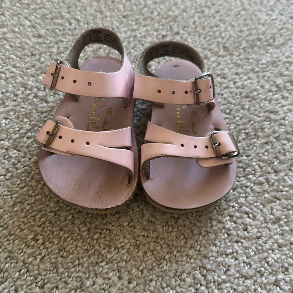 Size 2 Light Pink Leather Sun Sands